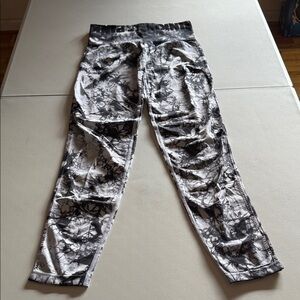 PINK Victoria's Secret Black and White Floral Leggings